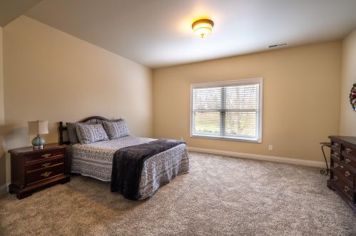 844 Keeneland Green Dr, Hamilton KY  41091-8016 exterior