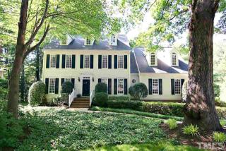 411 Lochside Dr, Cary, NC 27518-9787