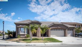 722 Solitude Dr, Oakley, CA 94561-1724