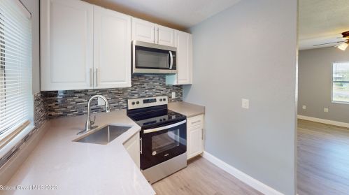 212 Plumosa Dr, Cocoa FL exterior