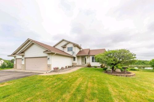 8382 Ochoa Ct, Otsego, MN 55330-6800