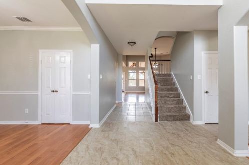 1405 Glen Hollow Ln, Lewisville, TX 75028-3870