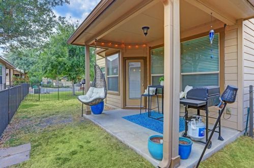 12504 Ellen Ct, Austin TX  78750-1009 exterior