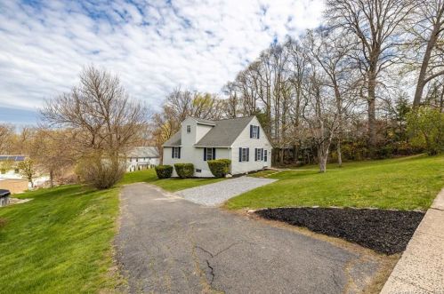 24 Muir Ave, Bristol CT  06010-7214 exterior