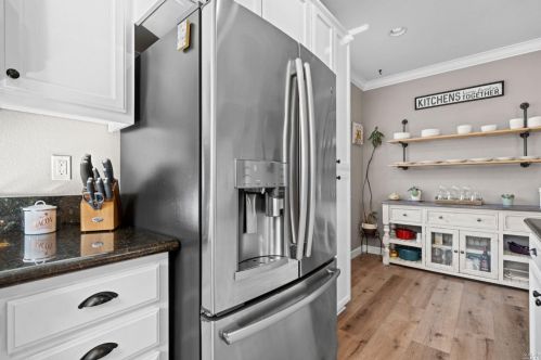 7018 Westminster Ct, Vacaville CA  95687-8254 exterior