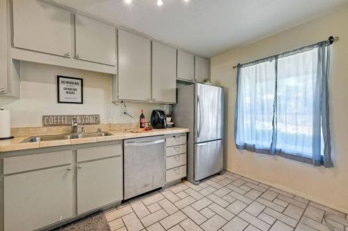 9230 Carlton Oaks Dr, Santee CA  92071-2308 exterior