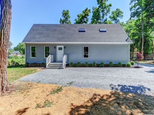3795 Main Bayview Rd, Southold, NY 11971-4825