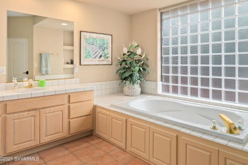 50 Calle Del Norte, Sedona AZ 86336-5013 exterior