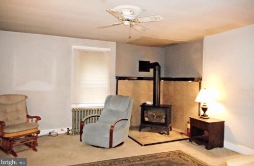 42 Locust St, Lincoln Colliery, PA 17963-9253