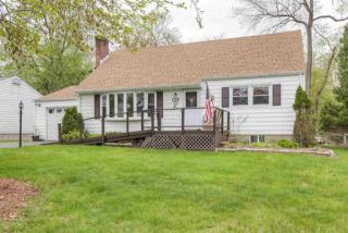 39 Winnie Ln, Poughkeepsie, NY 12603-5227