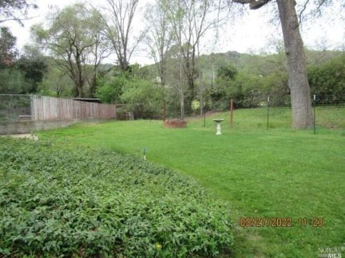930 Live Oak Ave, Ukiah CA  95482-3733 exterior
