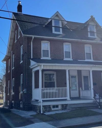 714 State St, Coopersburg, PA 18036-1904
