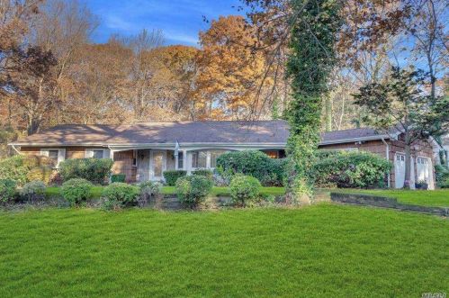 8 Wagon Wheel Ln, Huntington Station, NY 11746-5027