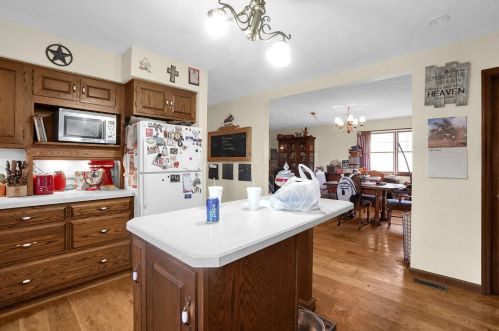 16053 Pleasant Ridge Rd, Laurelville OH  43135-9203 exterior