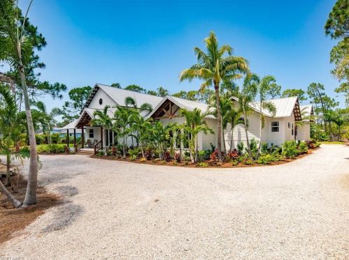 25168 Stillwell Pkwy, Bonita Springs, FL 34135-8849