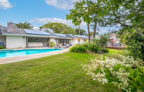 3413 Dove Holw Rd, Encinitas CA 92024-7247 exterior