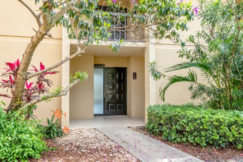 5380 Woodland Lakes Dr, West Palm Beach, FL 33418-3996