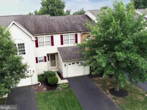 367 Hamilton Dr, Harleysville PA  19438-2145 exterior