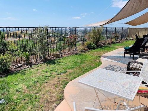 7608 Seattle Dr, La Mesa CA  91941-7892 exterior