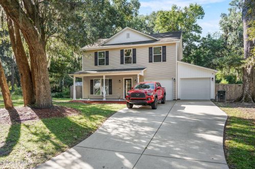 7 Mint Farm Dr, Beaufort, SC 29906-8983