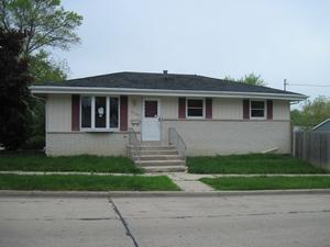 4320 13th St, Racine, WI 53405-2739