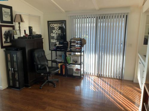 200 Queens Way, West Pittsburg CA  94565-5429 exterior