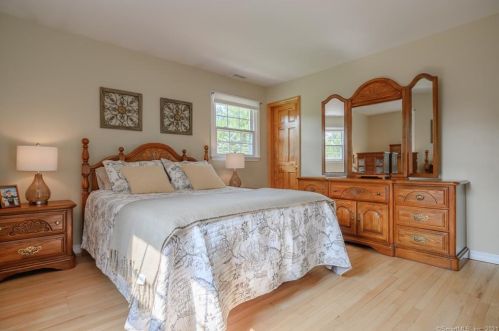 12 Birch Rd, Danbury CT  06811-3456 exterior