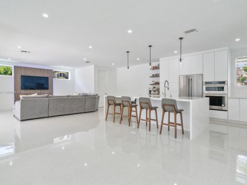 3761 144th Ave, Hollywood FL  33027-3785 exterior