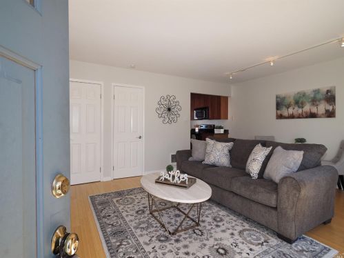 1638 Yardley St, Santa Rosa CA 95403-2397 exterior