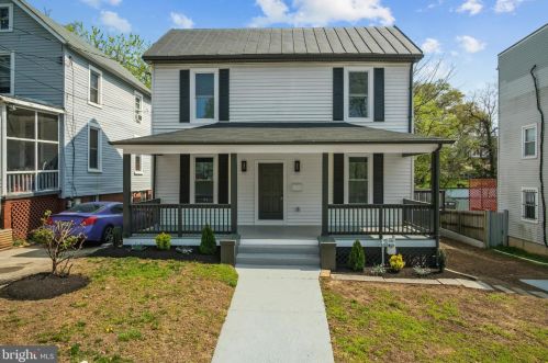 2915 Mills Ave, Washington, DC 20018-2542