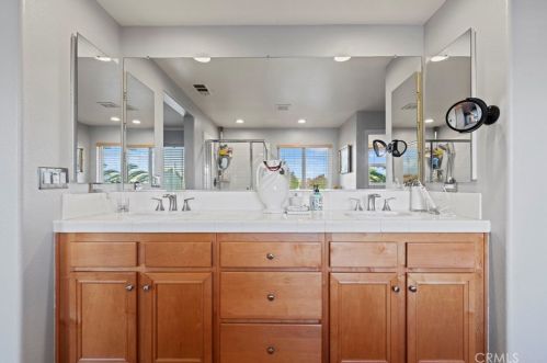 27122 Brown Oaks Way, Santa Clarita CA  91387-3894 exterior