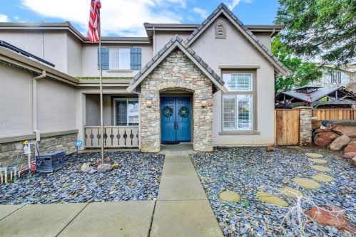 585 Topeka Ln, Vacaville CA 95687-4353 exterior