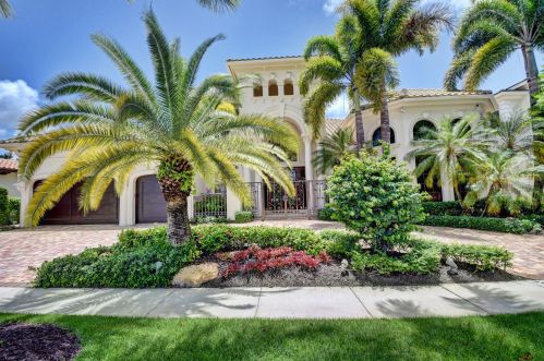 8406 Del Prado Dr, Delray Beach, FL 33446-9504