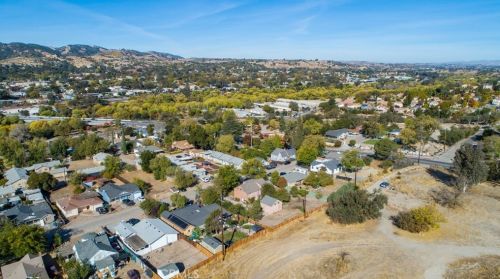 107 Capitol Hill Dr, Lake Nacimiento CA  93446-2730 exterior