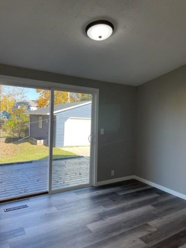 2014 12th St, Two Rivers, WI 54241-3417