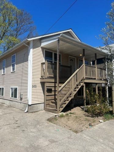 303 Swan St, Providence RI  02905-2111 exterior