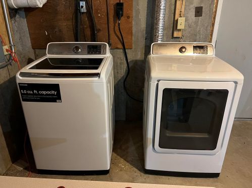 1 Ash St, Northwood NH  03261-3906 exterior