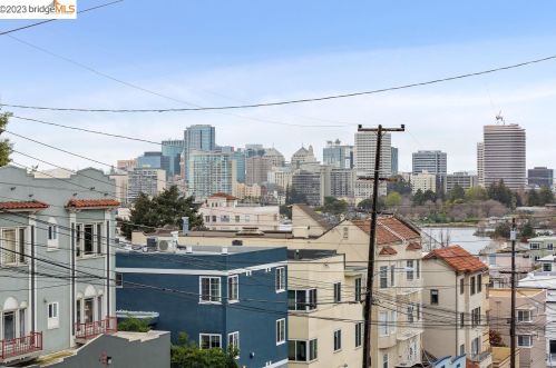 682 Hillsborough St, Oakland, CA 94606-1010