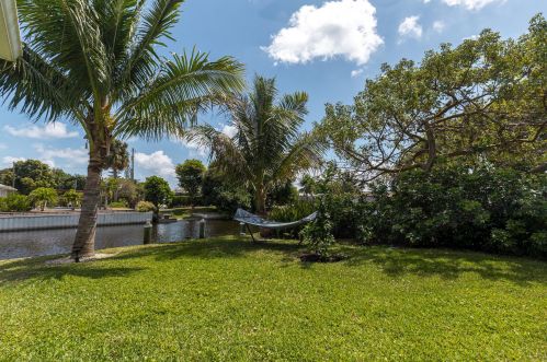 1140 Lake Clarke Dr, West Palm Beach FL  33406-5329 exterior