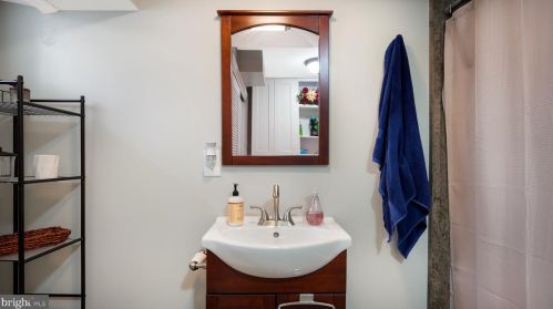 1020 Hartel Ave, Philadelphia PA  19111-3204 exterior