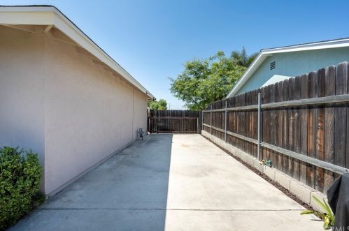 2815 Orange Grv Ave, Orange CA 92867-7345 exterior