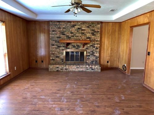 906 Edgefield Trl, Lewisville TX  75028-1305 exterior