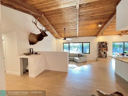 1630 118th Ter, Hollywood FL  33026-2546 exterior