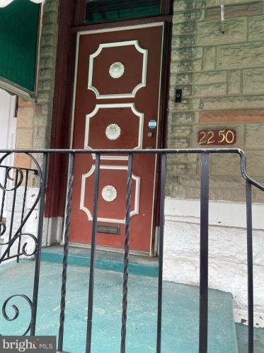 2250 18th St, Philadelphia PA  19132-4313 exterior