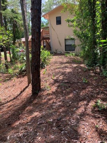 675 Logan Blvd, Naples, FL 34119-1424