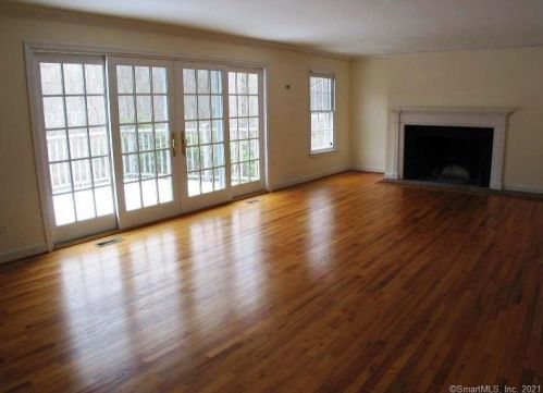 170 Bridle Path Ln, New Canaan CT  06840-3907 exterior