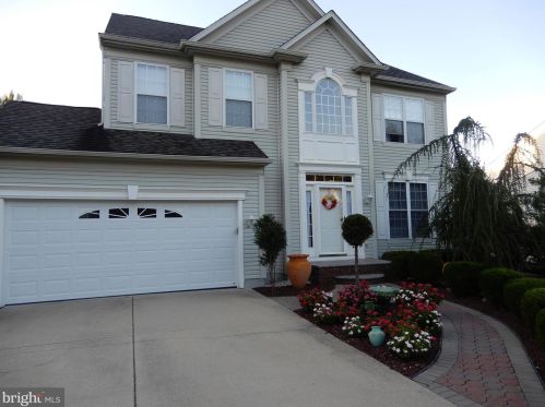 3706 Highland Dr, Boothwyn, PA 19060-1839