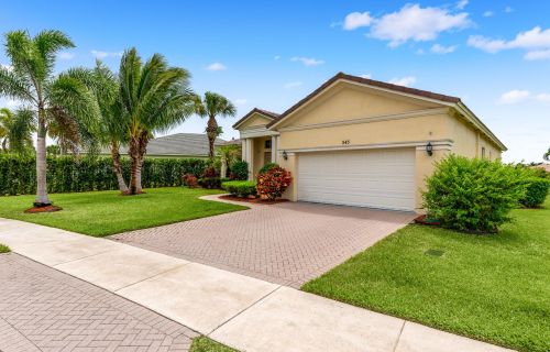 545 Lake Manatee Way, Port Saint Lucie FL  34986-1775 exterior