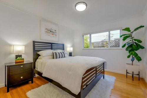 1640 Kentfield Ave, Redwood City CA  94061-2706 exterior