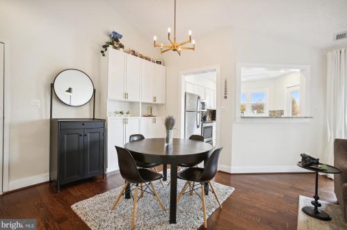 7604 Lakeside Village Dr, Falls Church VA  exterior